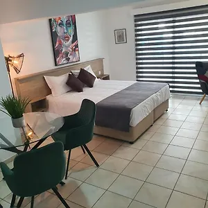 Bay Apartment
